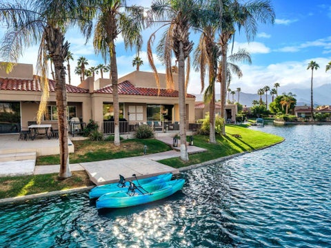 Photo of 62 Lake Shore Drive, Rancho Mirage, CA 92270 (MLS # 219154515DA)