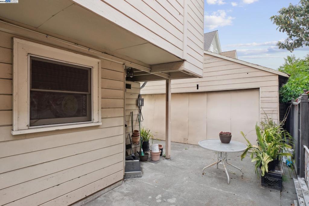 CENTRAL ALAMEDA - Residential Income