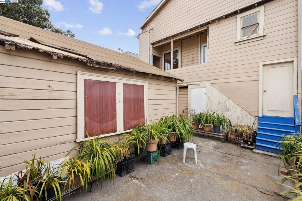 CENTRAL ALAMEDA - Residential Income