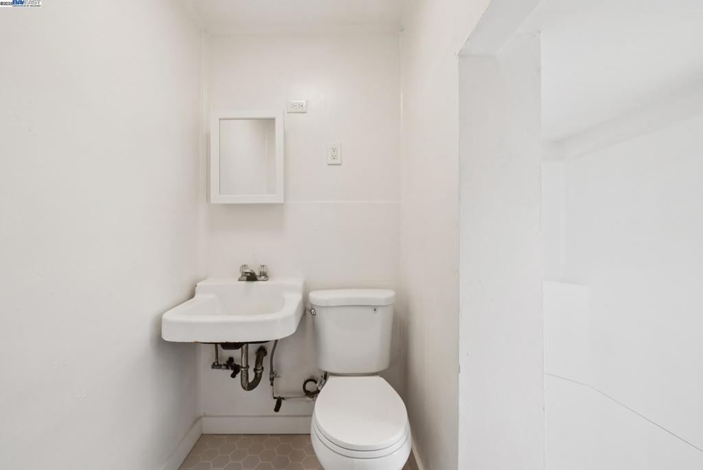 CENTRAL ALAMEDA - Residential Income