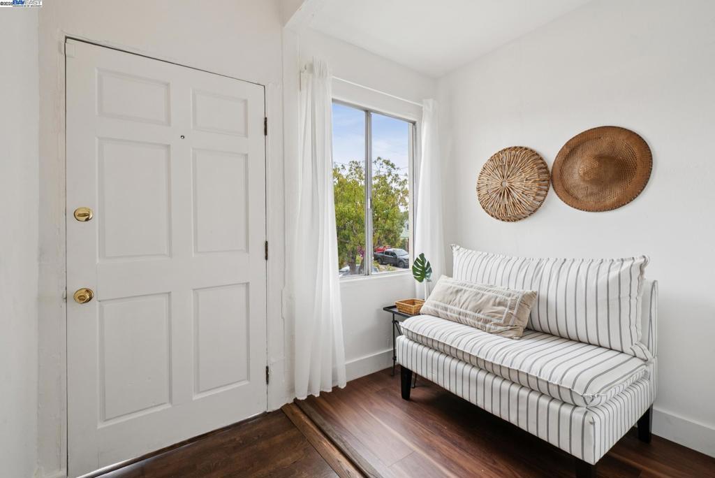 CENTRAL ALAMEDA - Residential Income