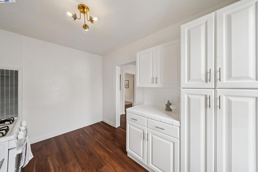 CENTRAL ALAMEDA - Residential Income