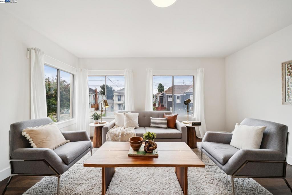 CENTRAL ALAMEDA - Residential Income