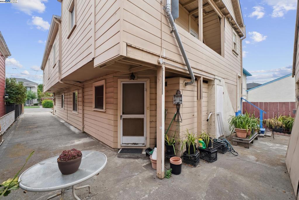 CENTRAL ALAMEDA - Residential Income