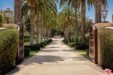 Photo of 6853 Rancho Valencia Road, Rancho Santa Fe, CA 92067 (MLS # 26858819)