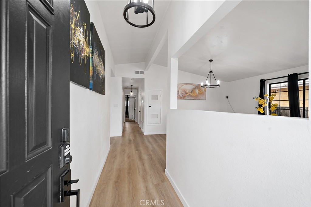 2123 Hemlock Avenue
