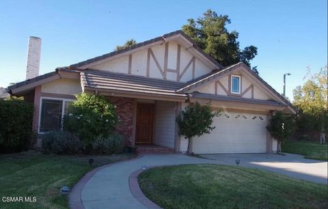 Photo of 6797 Oak Forest Drive, Oak Park, CA 91377 (MLS # 226002017)