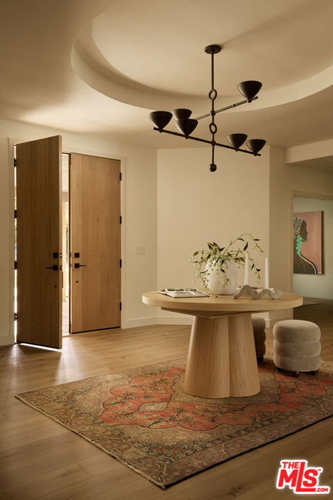 17539 Magnolia Boulevard