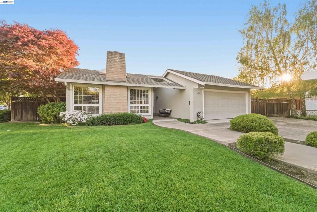 Photo of 36017 Plumeria Way, Fremont, CA 94536 (MLS # 41128569)