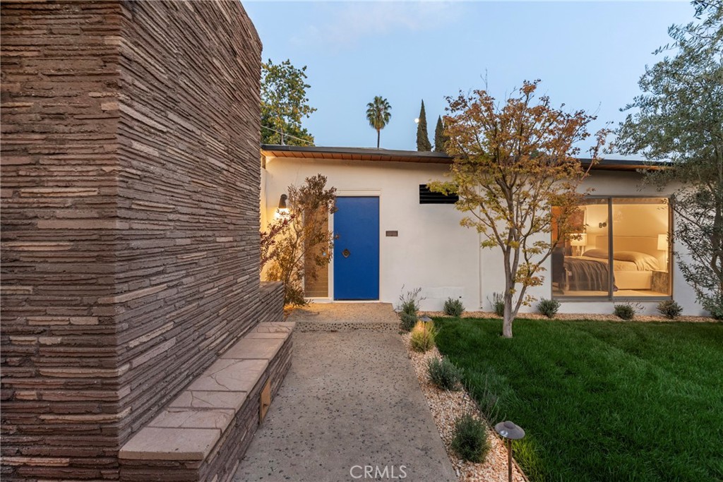 1816 N Stanley Avenue