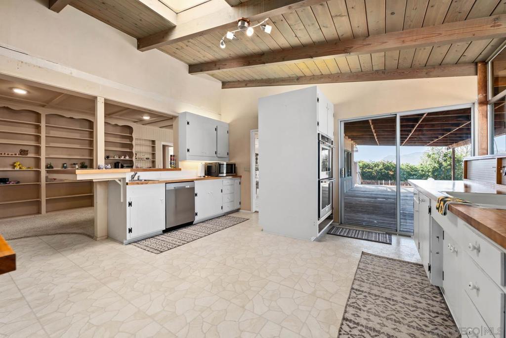 2231 Oak Hill Dr