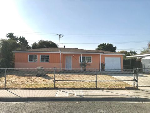 Photo of 2233 W Encino Place, Pomona, CA 91766 (MLS # CV25251370)