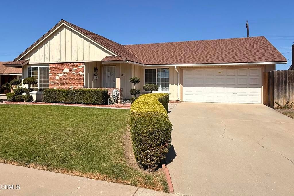 Photo of 1251 Gardenia Street, Oxnard, CA 93036 (MLS # V1-34168)