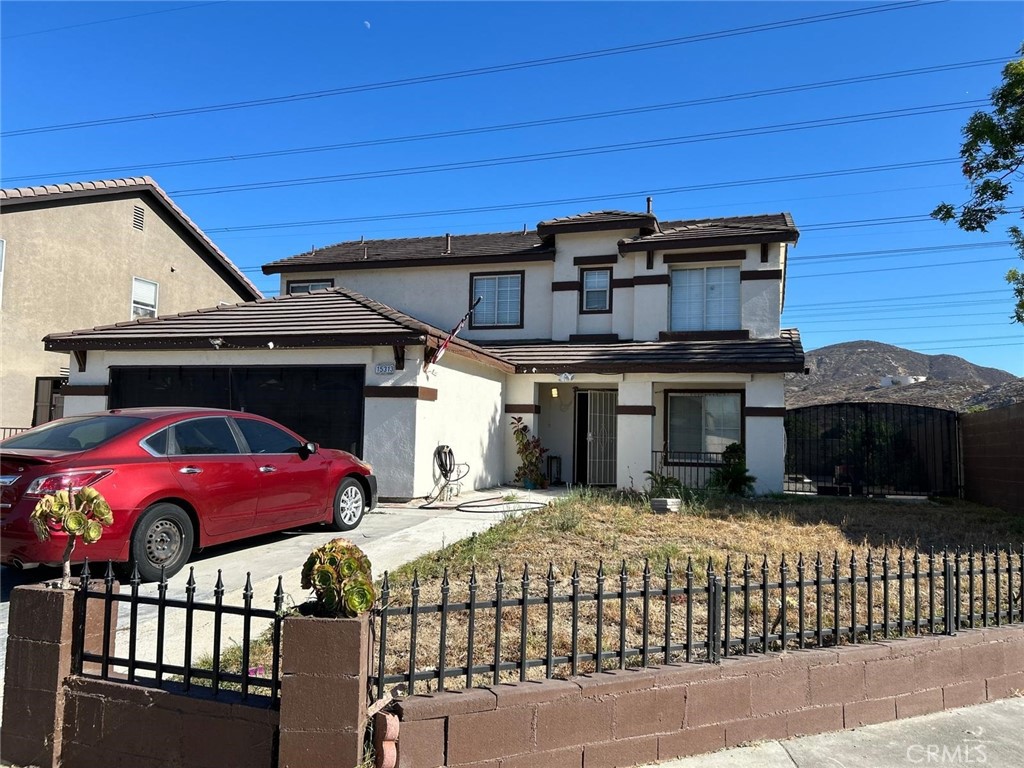 This beautiful Mountain View spacious home is located in south Ridge of Fontana... this well-maintained property features an open floor plan, generous bedrooms, and a welcoming layout perfect for families or entertaining. Conveniently located near schools, park shopping, and entertainment . Easy access to major highways.. 10 Minutes to Ontario Mall and Victoria Garden.