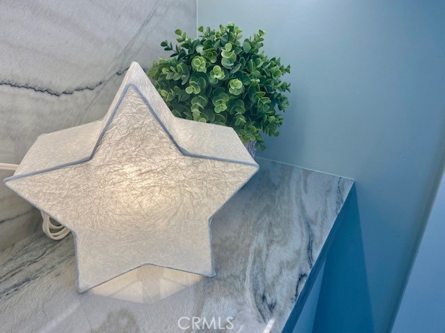 33751 Copper Lantern Street