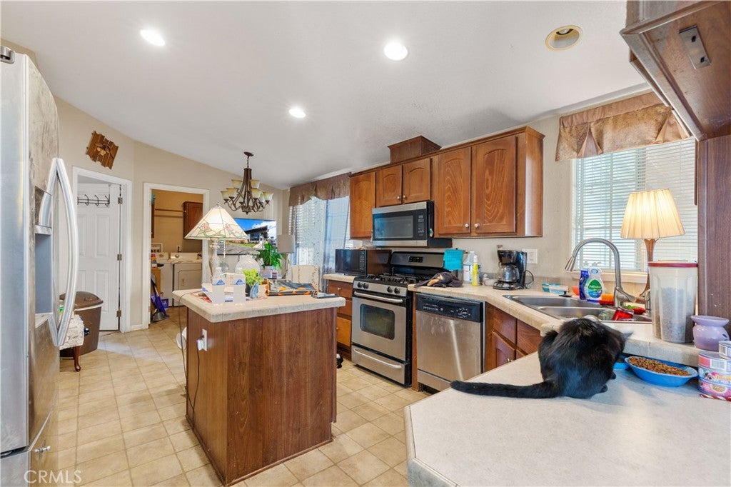 9080 Bloomfield 116