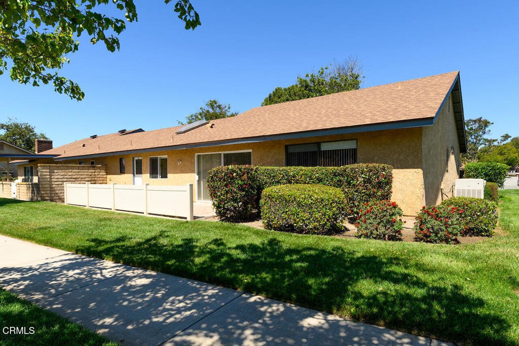 33208 Village 33