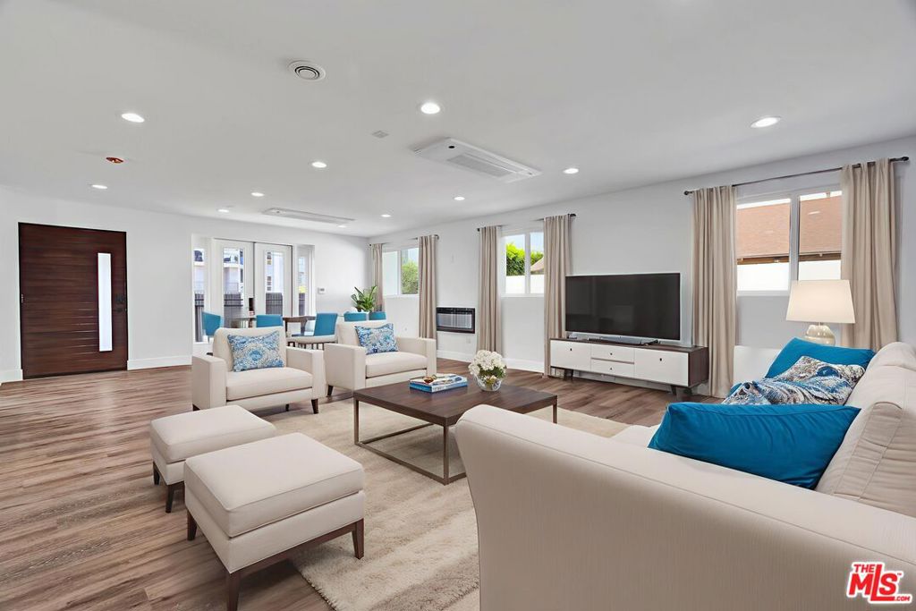 Properties 4 11611 Burbank Boulevard