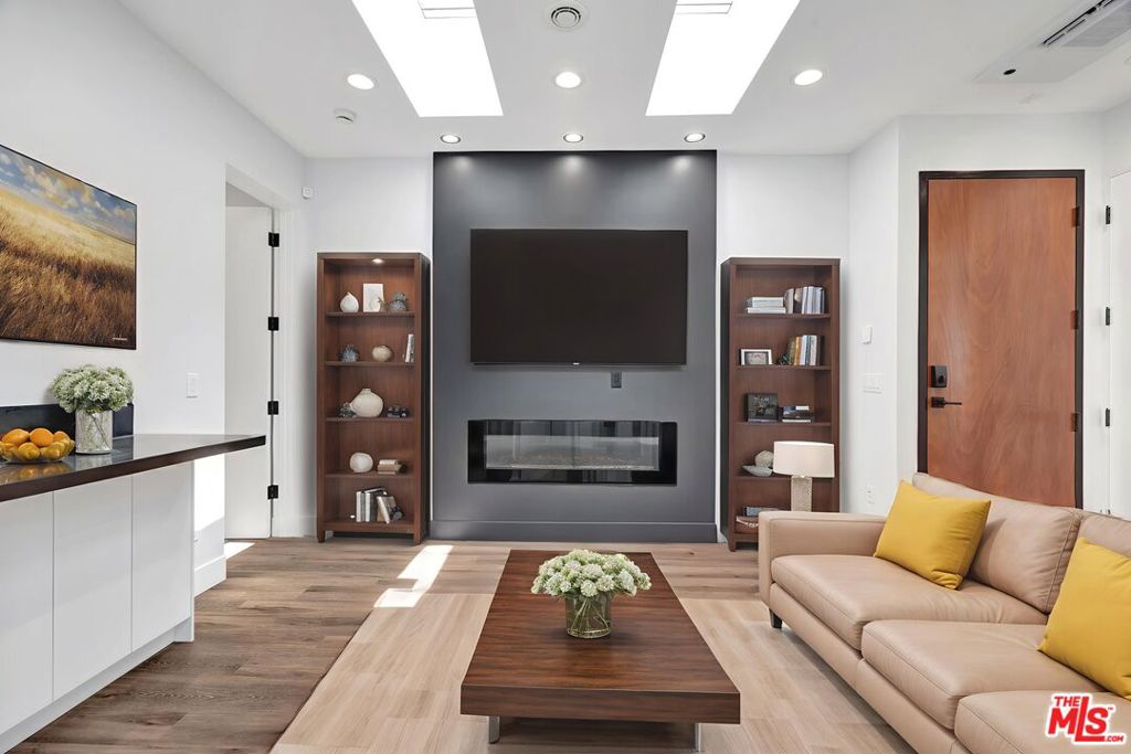 Properties 3 11611 Burbank Boulevard