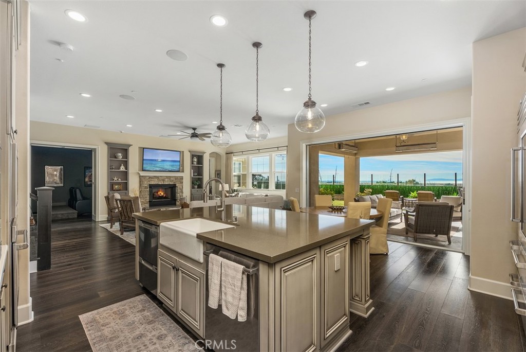 4692 Oceanridge Drive