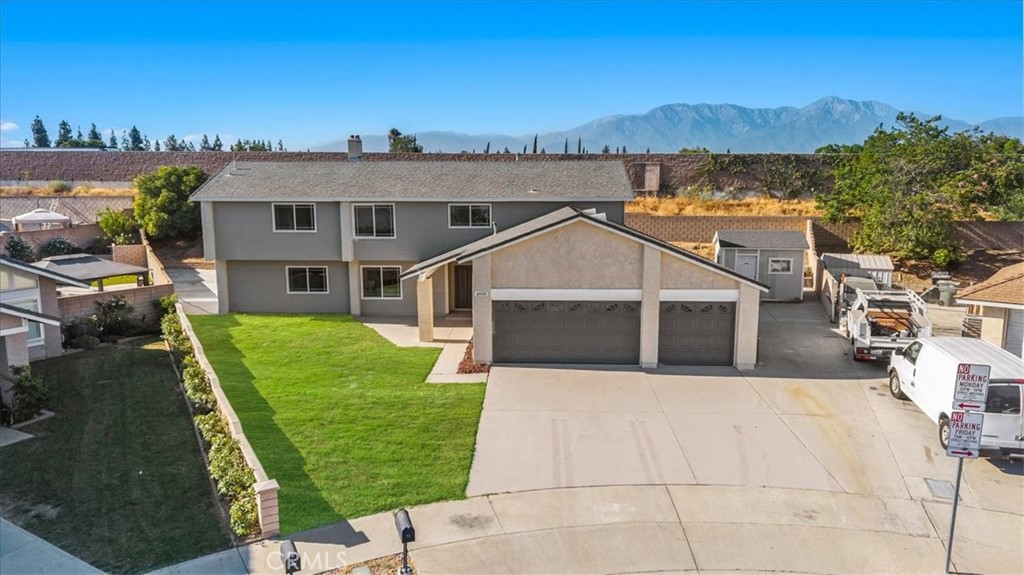 This freshly updated 6-bedroom, 4.5-bath home features new flooring, a modern kitchen, upgraded restrooms, and contemporary light fixtures throughout. The house has also been newly painted inside and out, giving it a crisp, vibrant new look. It includes a separate living space with its kitchen—perfect for guests or rental income. Two separate AC units ensure optimal comfort, one for the main house and the other for the living space. Located near popular eateries, Ontario Mills Mall, and Toyota Arena, with easy freeway access and proximity to Ontario Airport, this home offers both style and convenience.