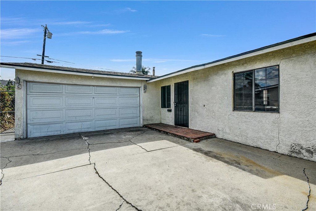 18220 Gallineta Street