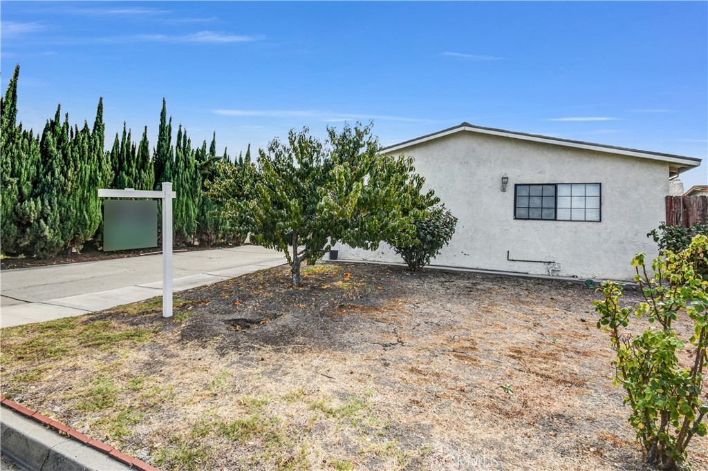 18220 Gallineta Street