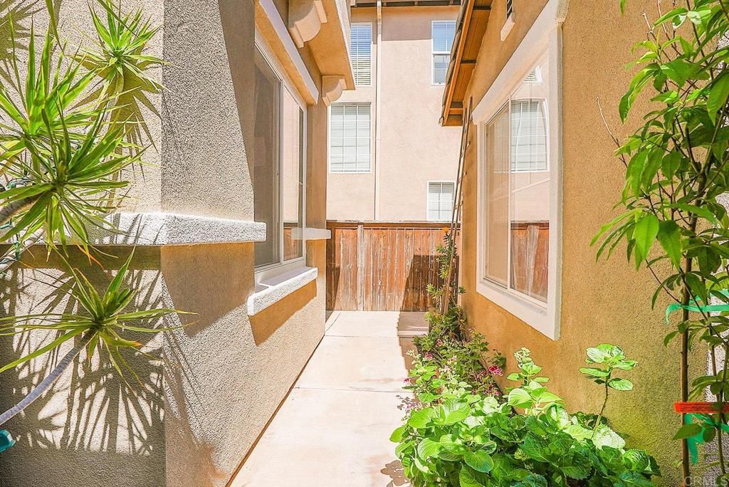 listing image 130721723833487628867
