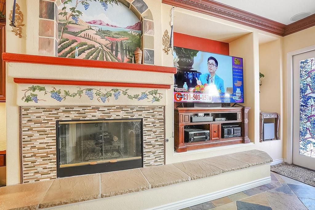 listing image 130727980324263358670