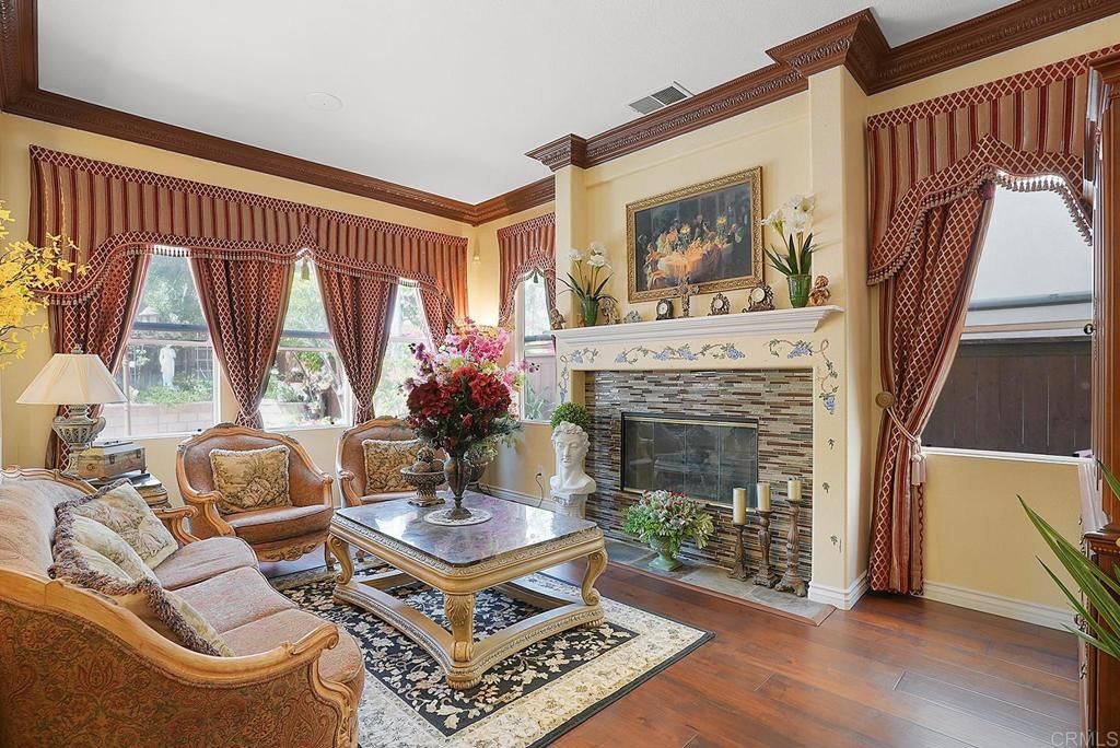 listing image 130727094407874458966