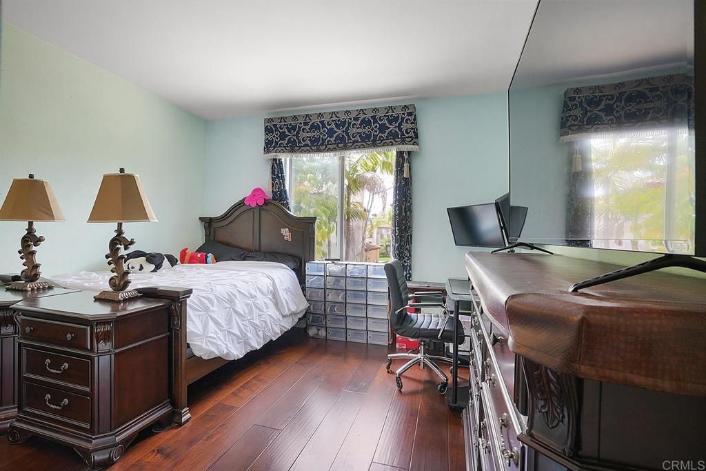 listing image 130721006135760085015