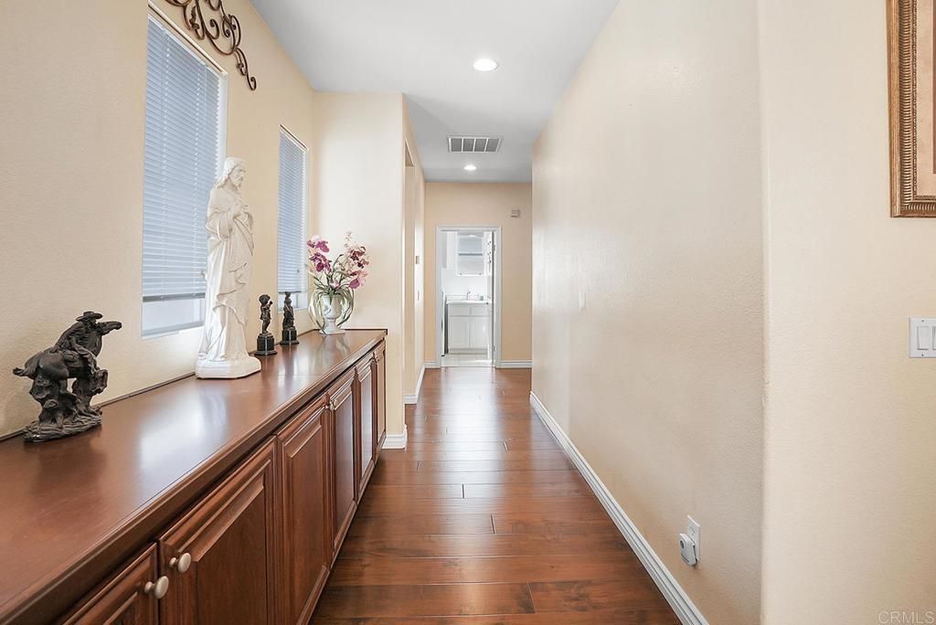 listing image 130723026882448125205