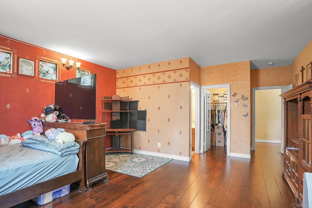 listing image 130722743553115964404