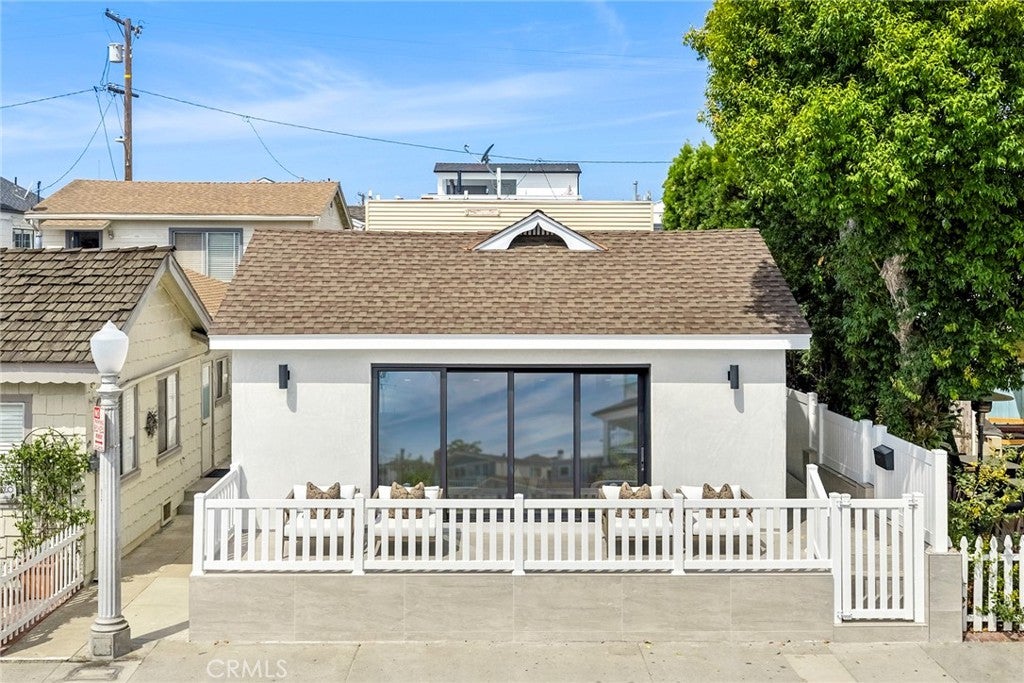 121 Marine Avenue, Newport Beach CA 92662 - Photo 1