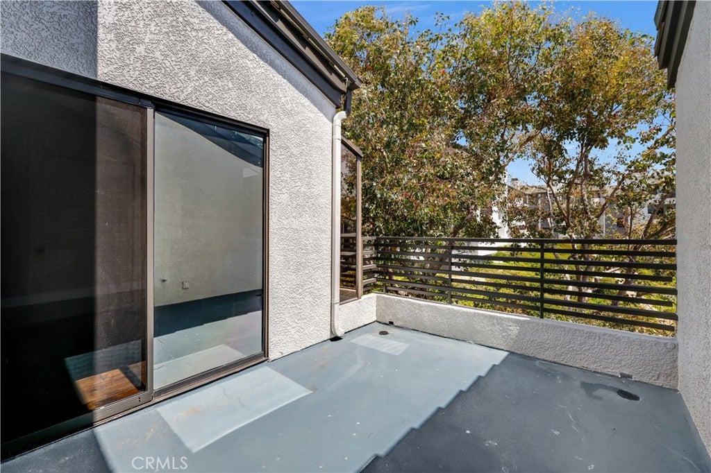 200 Paris Lane 304, Newport Beach CA 92663 - Photo 22