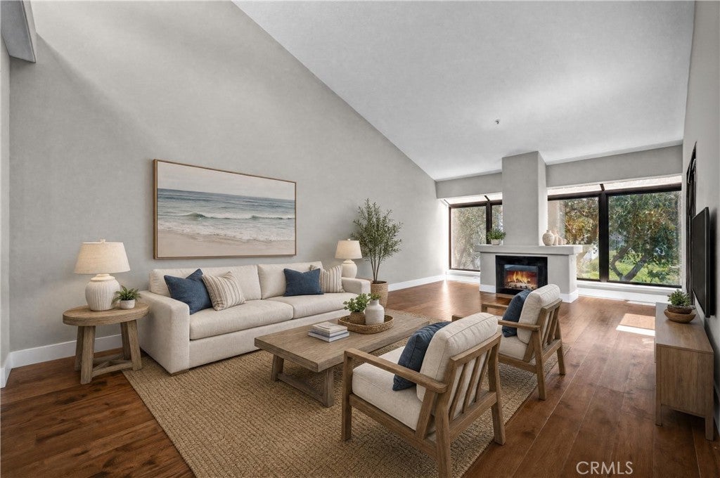 200 Paris Lane 304, Newport Beach CA 92663 - Photo 1