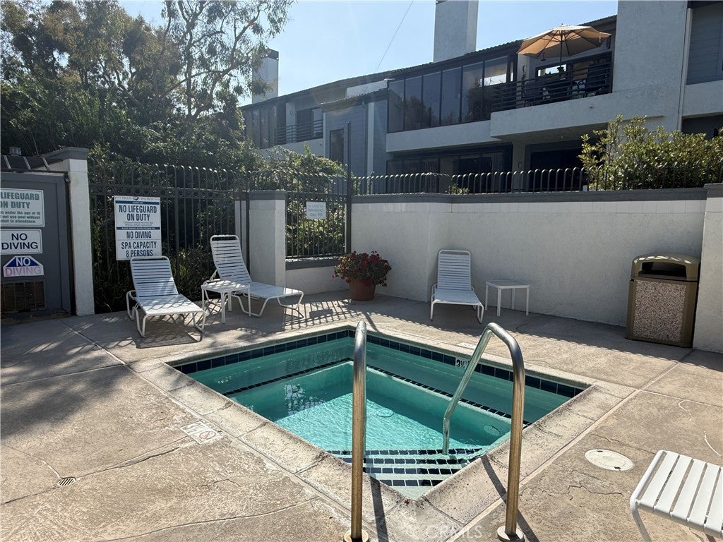 200 Paris Lane 304, Newport Beach CA 92663 - Photo 31