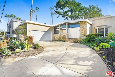 Photo of 2812 Anchor Avenue, Los Angeles, CA 90064 (MLS # 26636511)