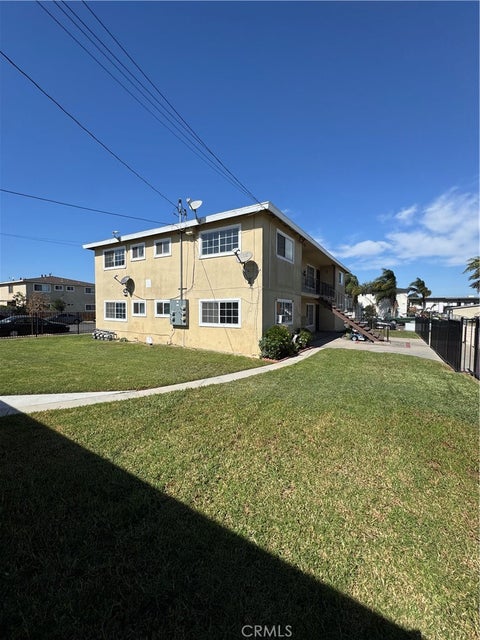 Photo of 7782 Mandrell DR, Huntington Beach, CA 92647 (MLS # DW26227347)