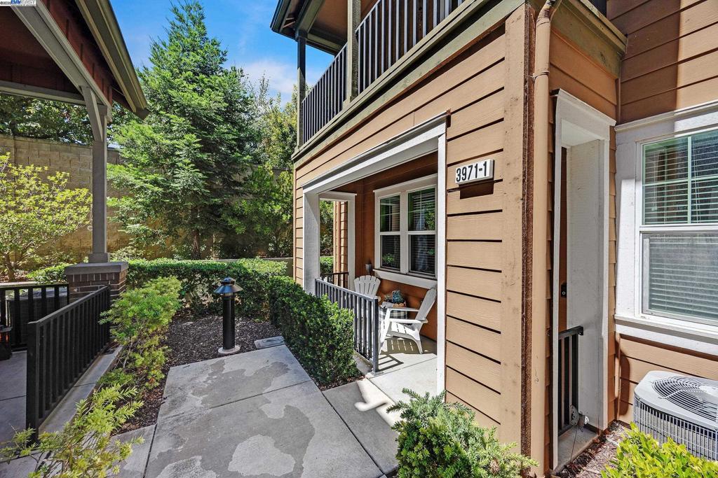 Bright, move-in ready home in Portola Common just minutes away to shops, dining, commuting, and Downtown Livermore. Private end-unit with 2056 square feet of space with just one adjoining side, offering added light and privacy. First floor bedroom with full bath. The open main level features a modern kitchen with granite counters, and lots of counter space and a roomy island that flows to the living/dining area for effortless entertaining. 3 bedrooms and 2.5 baths include a primary suite / ensuite on level 3 with a walk-in closet, dual sinks, soaking tub plus shower. Additional highlights: convenient laundry room location, water softener, and balcony. Two car garage plus ample storage. Minutes to ACE/580/84, wineries, parks, and top local favorites. Low-maintenance living in a prime Livermore location.