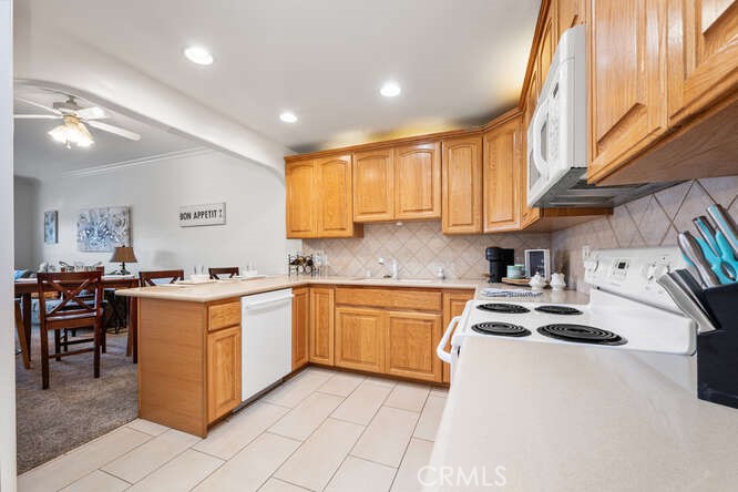 Rossmoor Regency - Residential