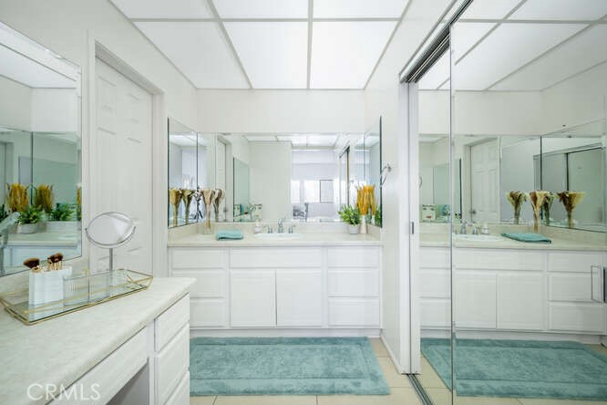 Rossmoor Regency - Residential