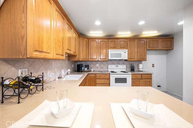 Rossmoor Regency - Residential