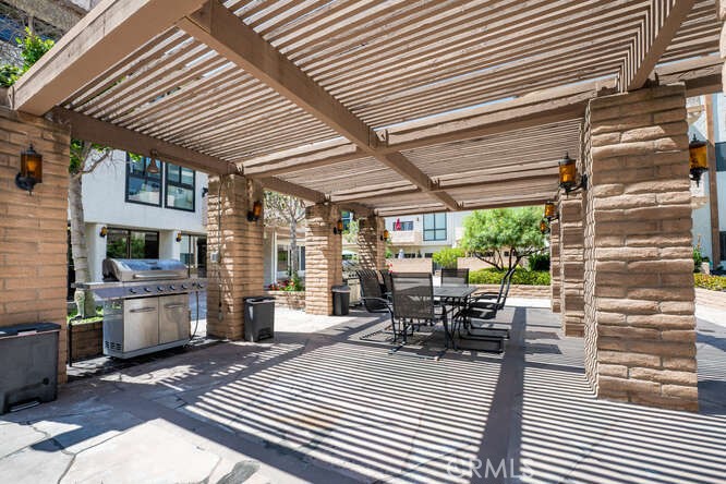 Rossmoor Regency - Residential