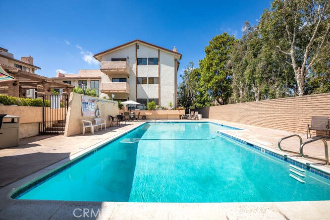 Rossmoor Regency - Residential