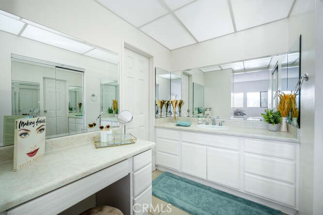 Rossmoor Regency - Residential