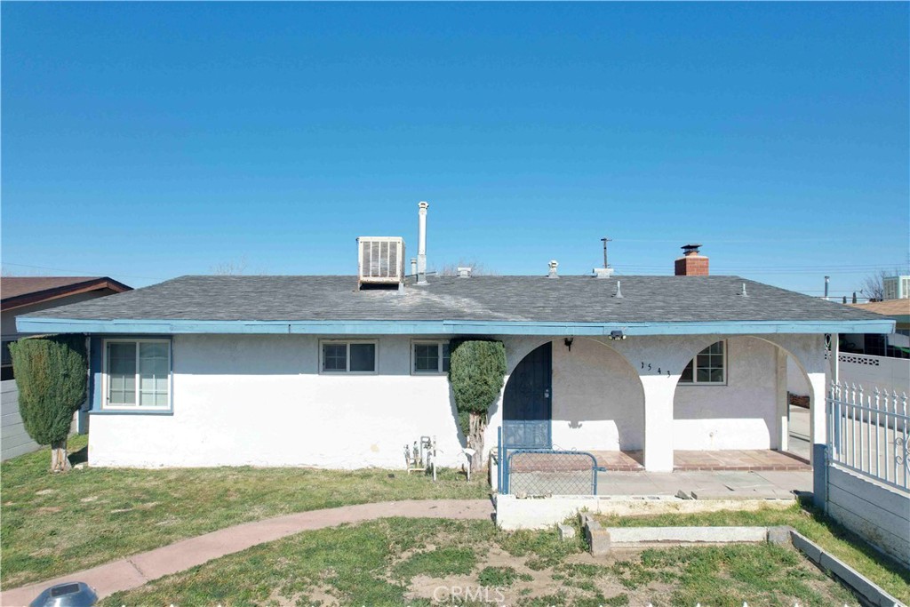 1543 Elizabeth Lake