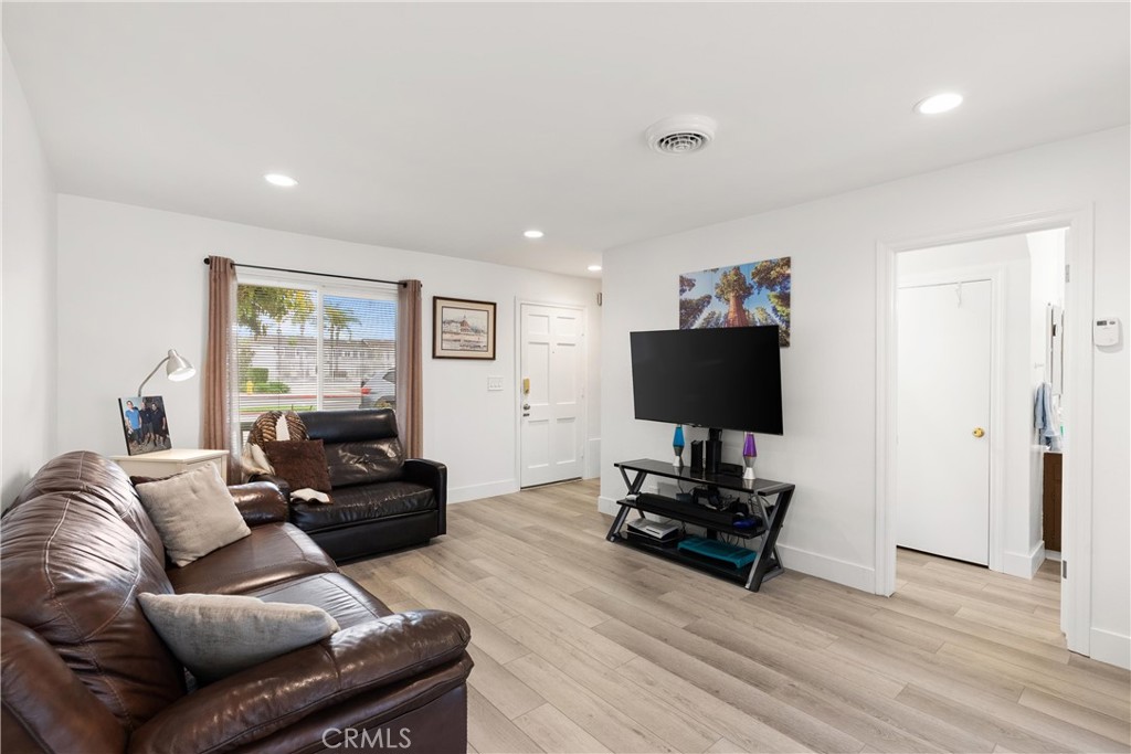 Properties 157 Yorktown Lane