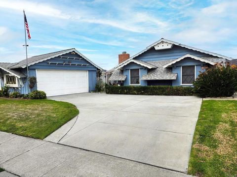 3221 Kempton Drive Los Alamitos CA 90720