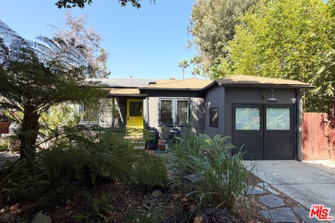 Photo of 1743 Robson Avenue, Santa Monica, CA 90405 (MLS # 26870535)